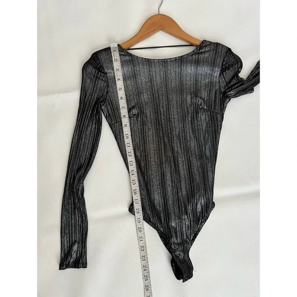 Bershka Long Sleeve Metallic Silver Bodysuit Small Night Out Modern Party - Picture 7 of 7